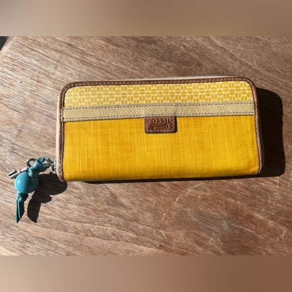 FOSSIL KEYPER KEY PER Fabric Faux Leather Zip Around Wallet Clutch Mustard Yello - Picture 1 of 5